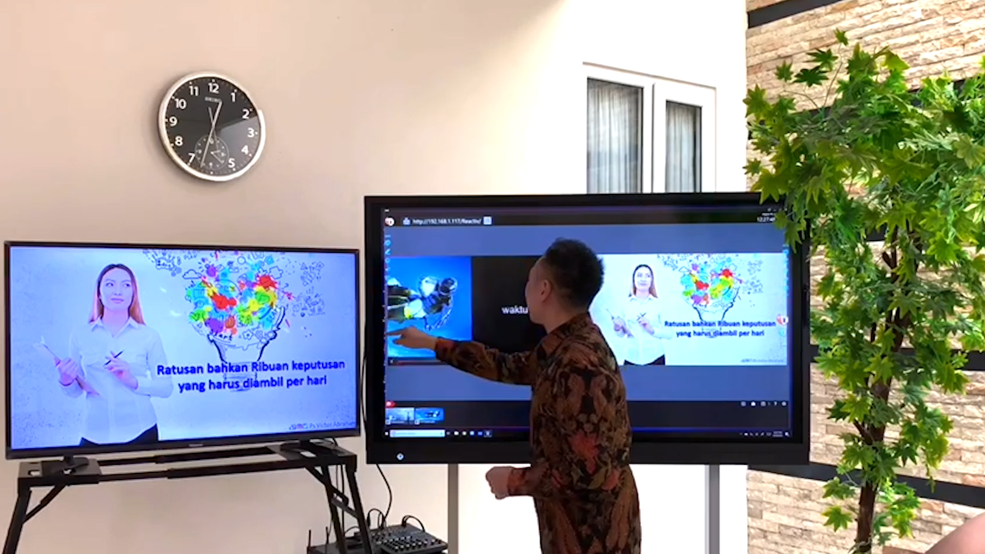 V2 - Ps. Victor Abraham - Home - Multi-Screen